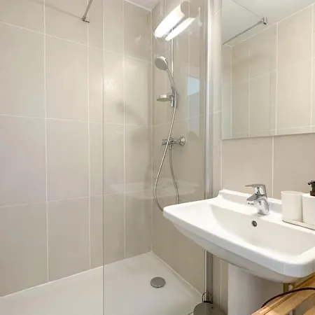 Flexliving - Whole - Lourmel Apartament